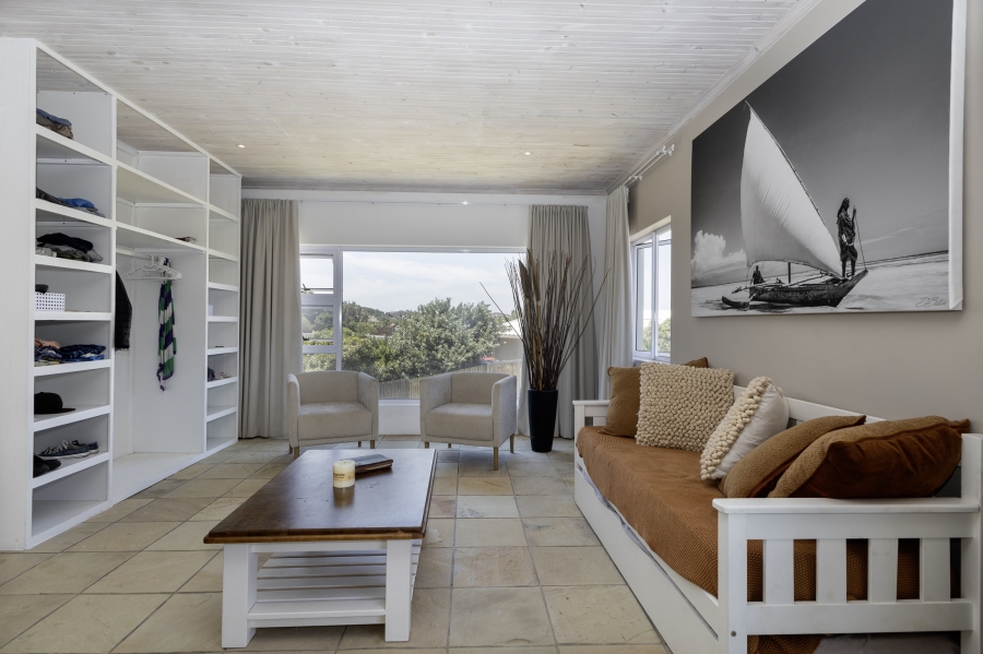 5 Bedroom Property for Sale in West Beach Eastern Cape